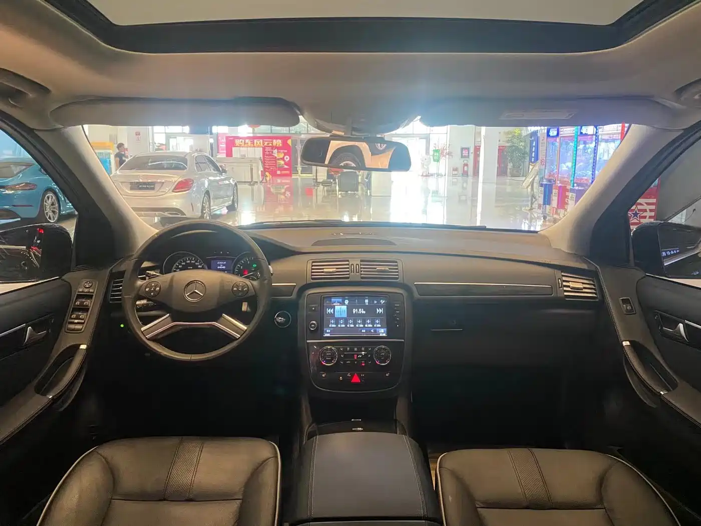 Mercedes-Benz R-Class 2017 R 320 4MATIC Business Collector's Edition фото 4