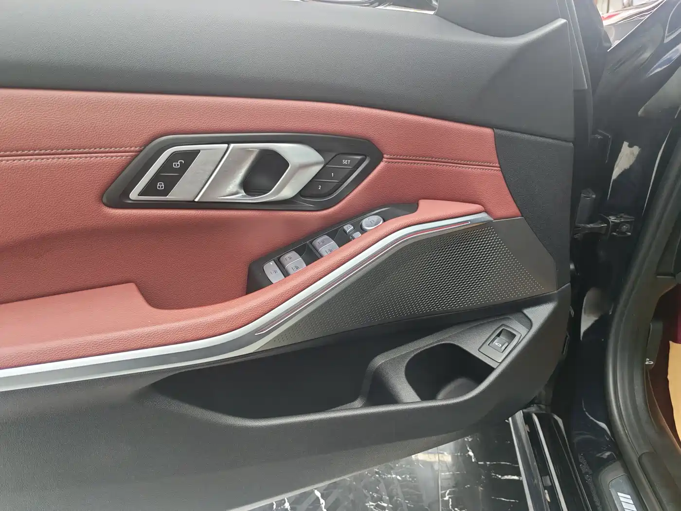 BMW 3 Series 2025 325Li M Sport Package фото 9