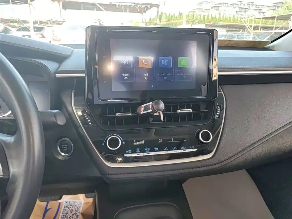 Toyota Corolla 2021 1.2T S-CVT Luxury Edition фото 13