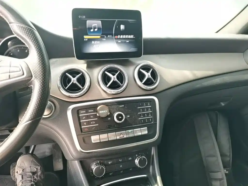 Mercedes-Benz CLA (Import) 2017 Facelift CLA 200 Dynamic фото 13