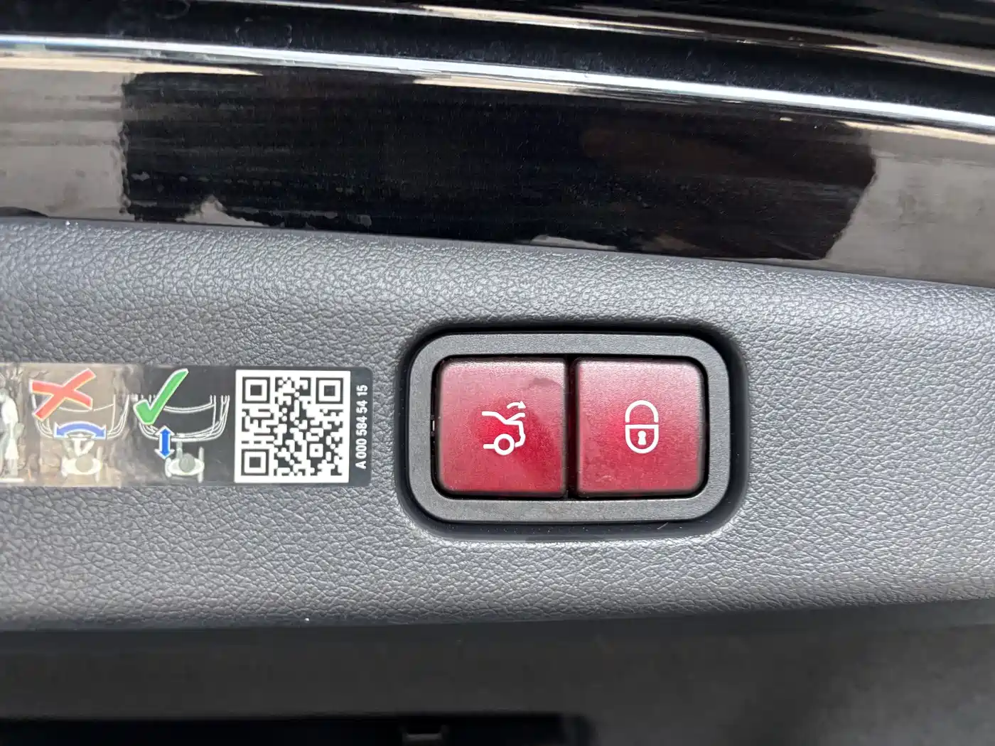 Mercedes-Benz E-Class New Energy 2024 E 350 e L Plug-in Hybrid Sedan фото 29
