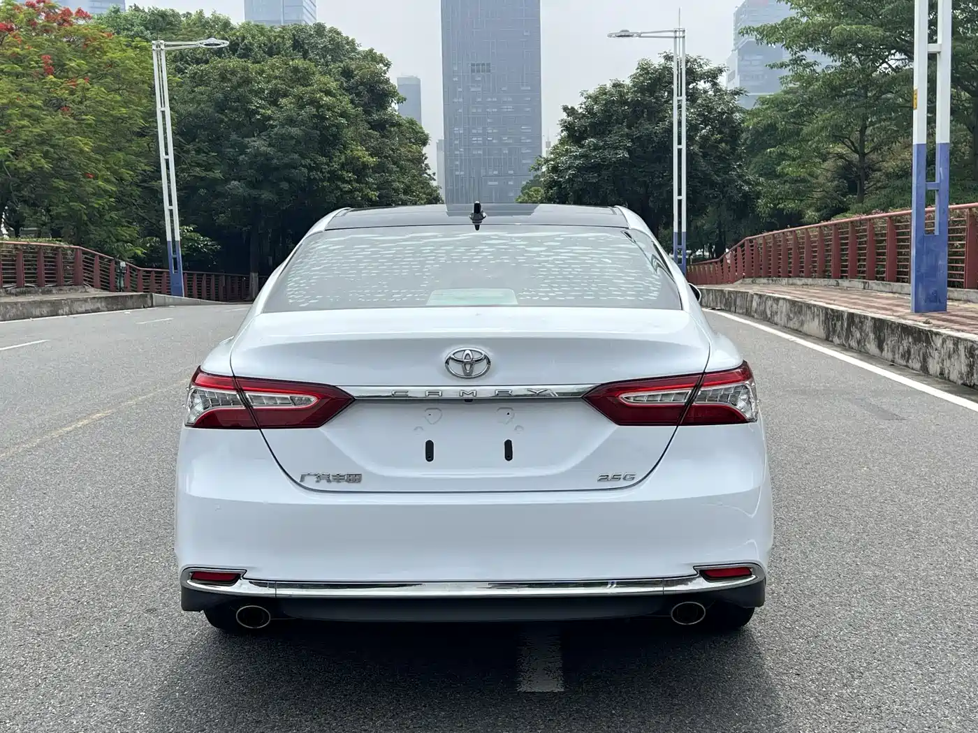 Toyota Camry 2023 2.5G Luxury Edition фото 20