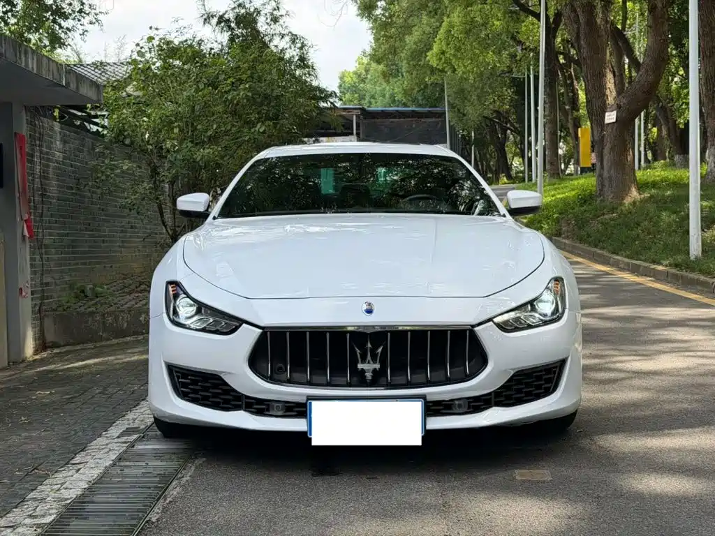 Фото 3 - Maserati Ghibli
