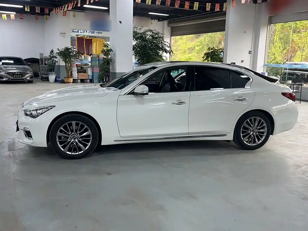 Infiniti Q50L 2021 2018 2.0T Premium Edition (China VI)