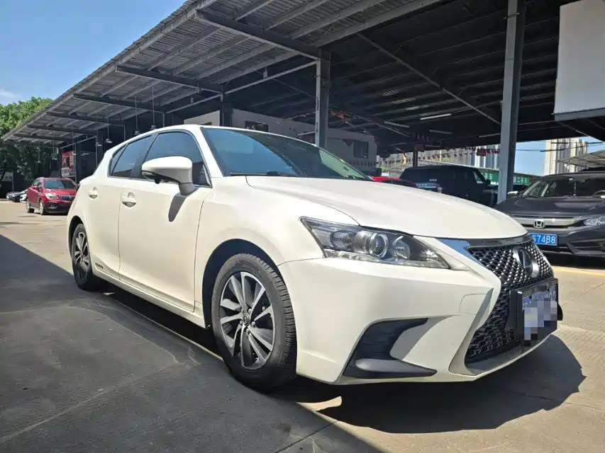 Lexus CT 2020 2017 CT200h Elite Edition Monochrome China V