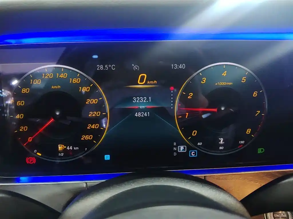 Mercedes-Benz E-Class 2021 E 300 L Sport Fashion фото 12
