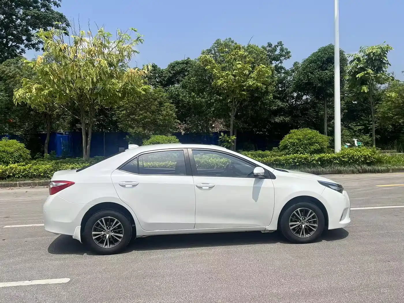 Toyota Levin 2016 1.6G CVT Elite Edition фото 8