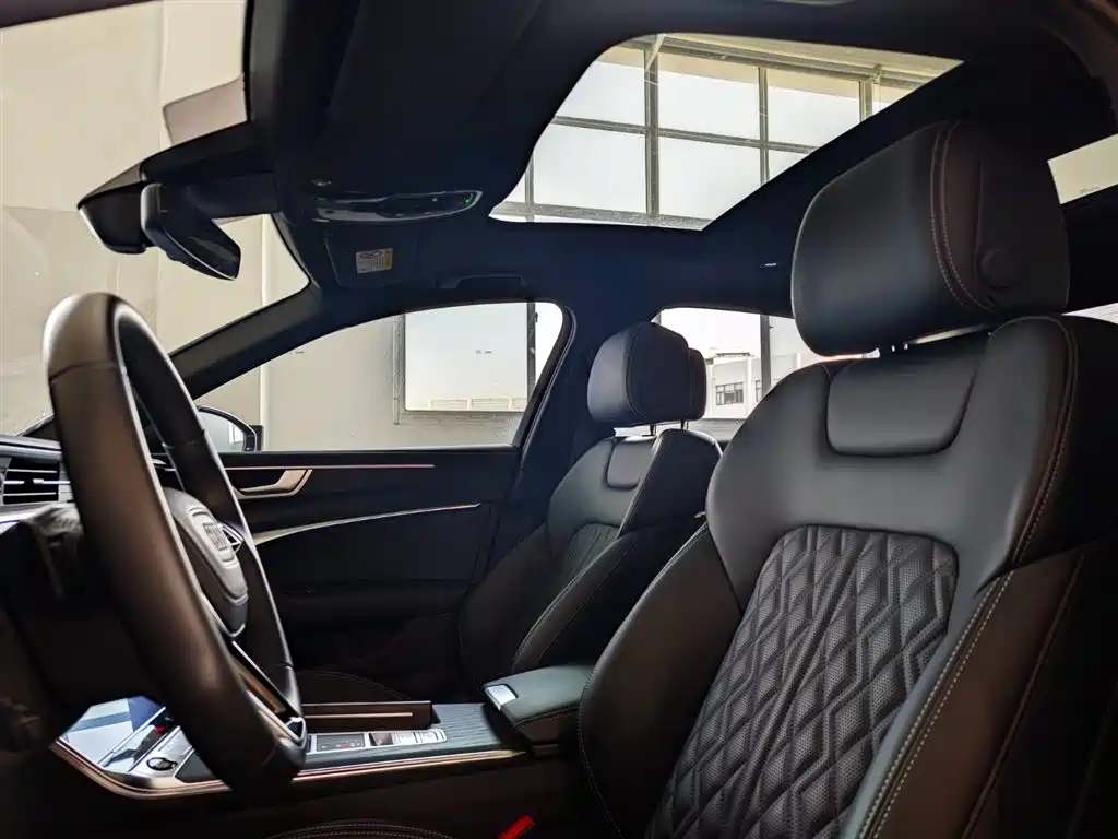 Audi A6L 2025 45 TFSI quattro Premium Sport фото 16