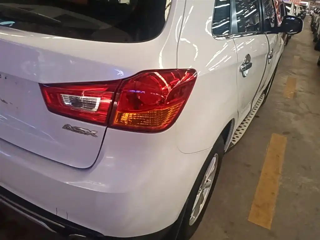 Mitsubishi ASX 2013 2.0L CVT 2WD Elite фото 8