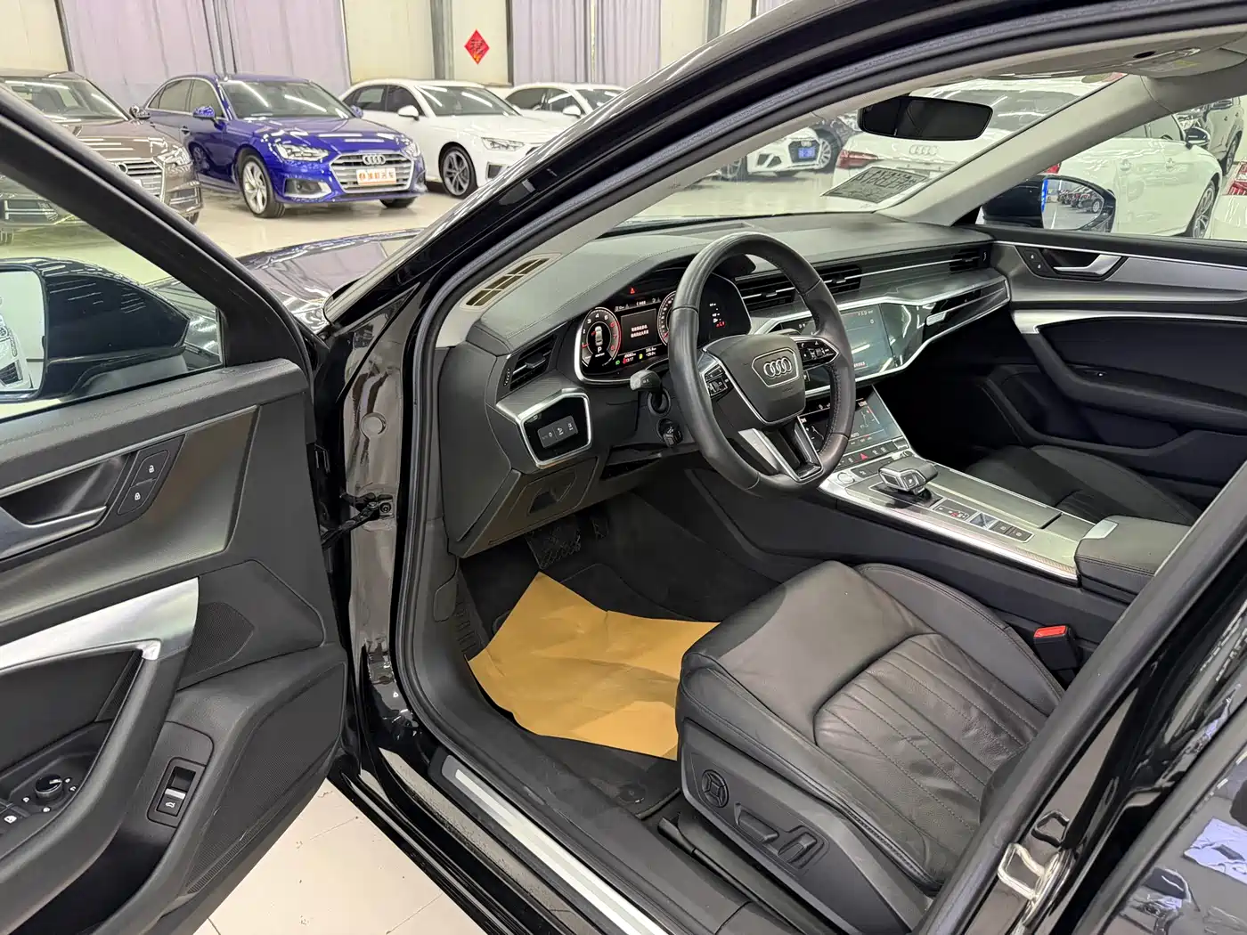Фото 4 - Audi A6L