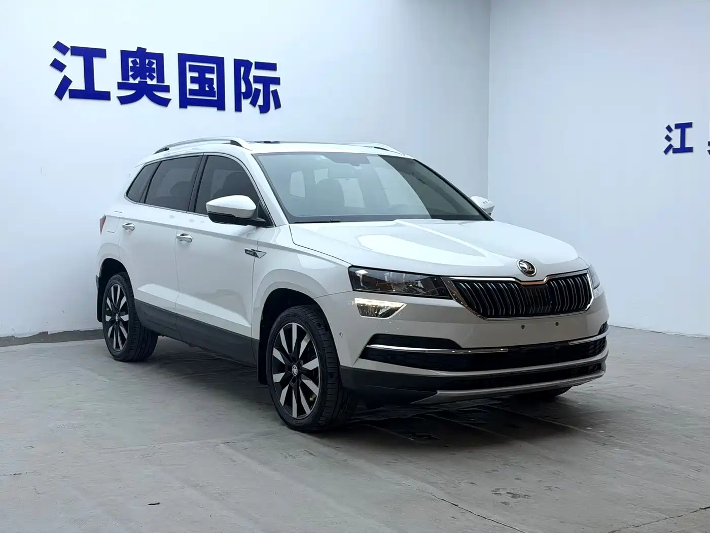 Škoda Karoq 2021 TSI280 Luxury Edition фото 3