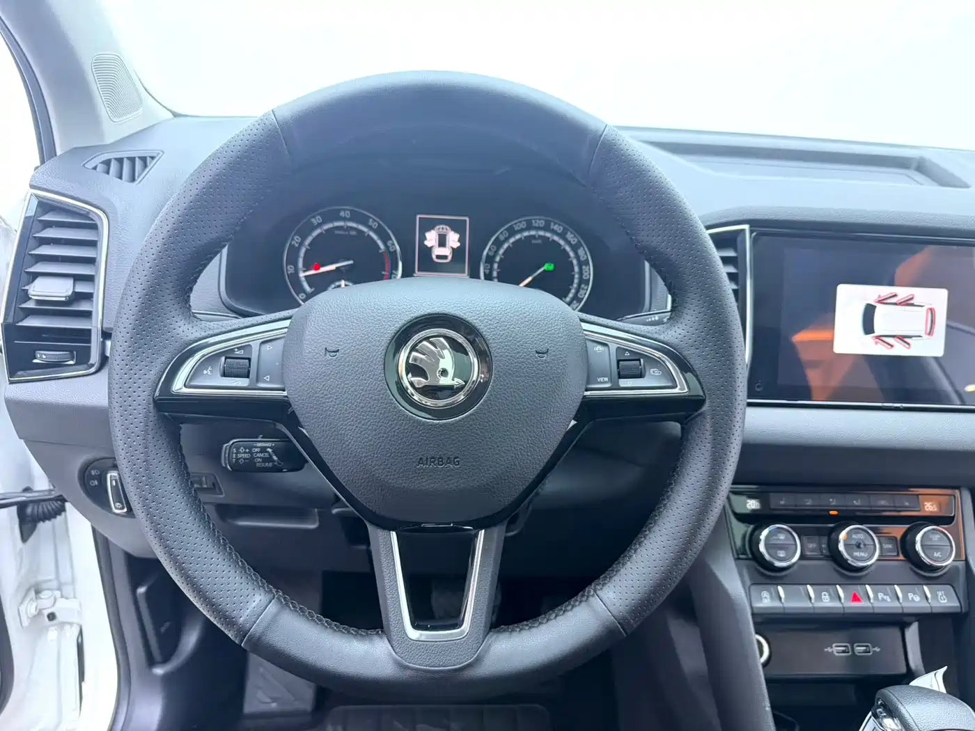 Škoda Karoq 2021 TSI280 Luxury Edition фото 11