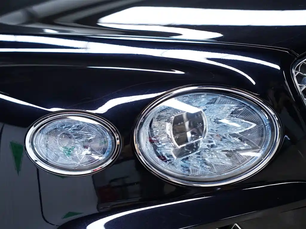BENTLEY TIMYUE PLUG-IN HYBRID