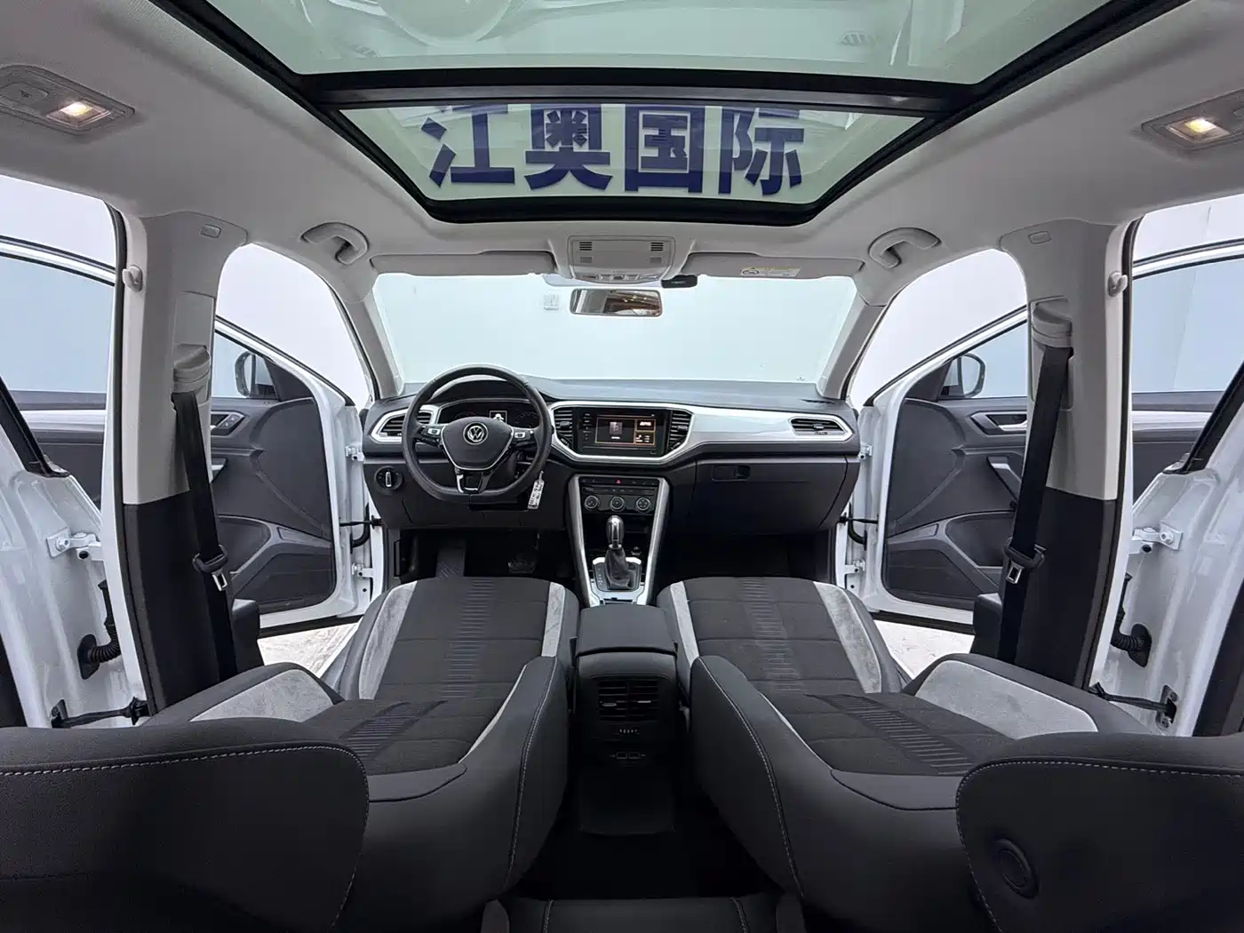 Volkswagen T-ROC 2021 Facelift 280TSI DSG 2WD Elite Smart Connect Edition фото 15