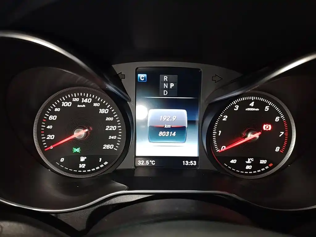 Mercedes-Benz GLC 2016 GLC 260 4MATIC Luxury фото 12