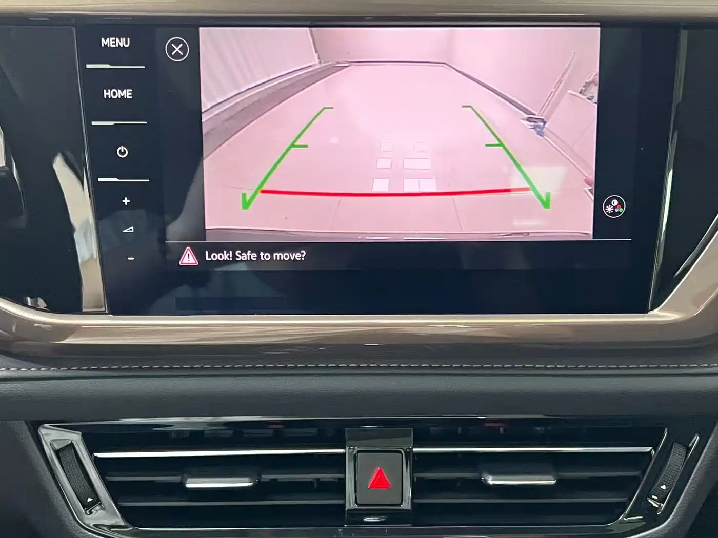 Volkswagen Tharu 2022 280TSI FWD Luxury Edition фото 22