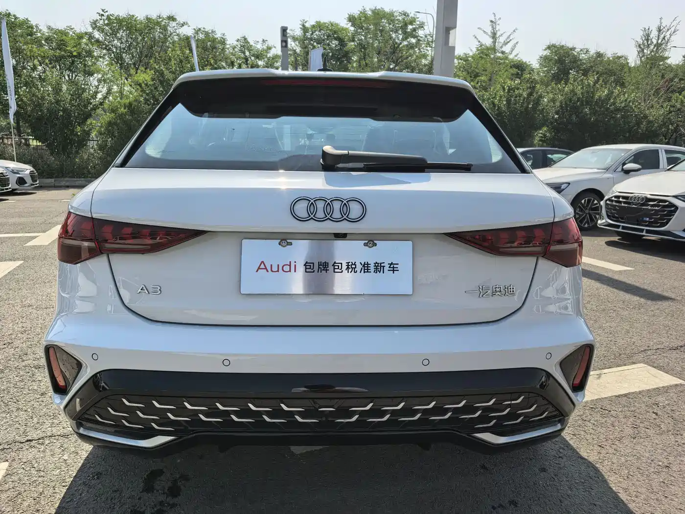 Audi A3 2025 Sportback 35TFSI Flying Premium фото 13