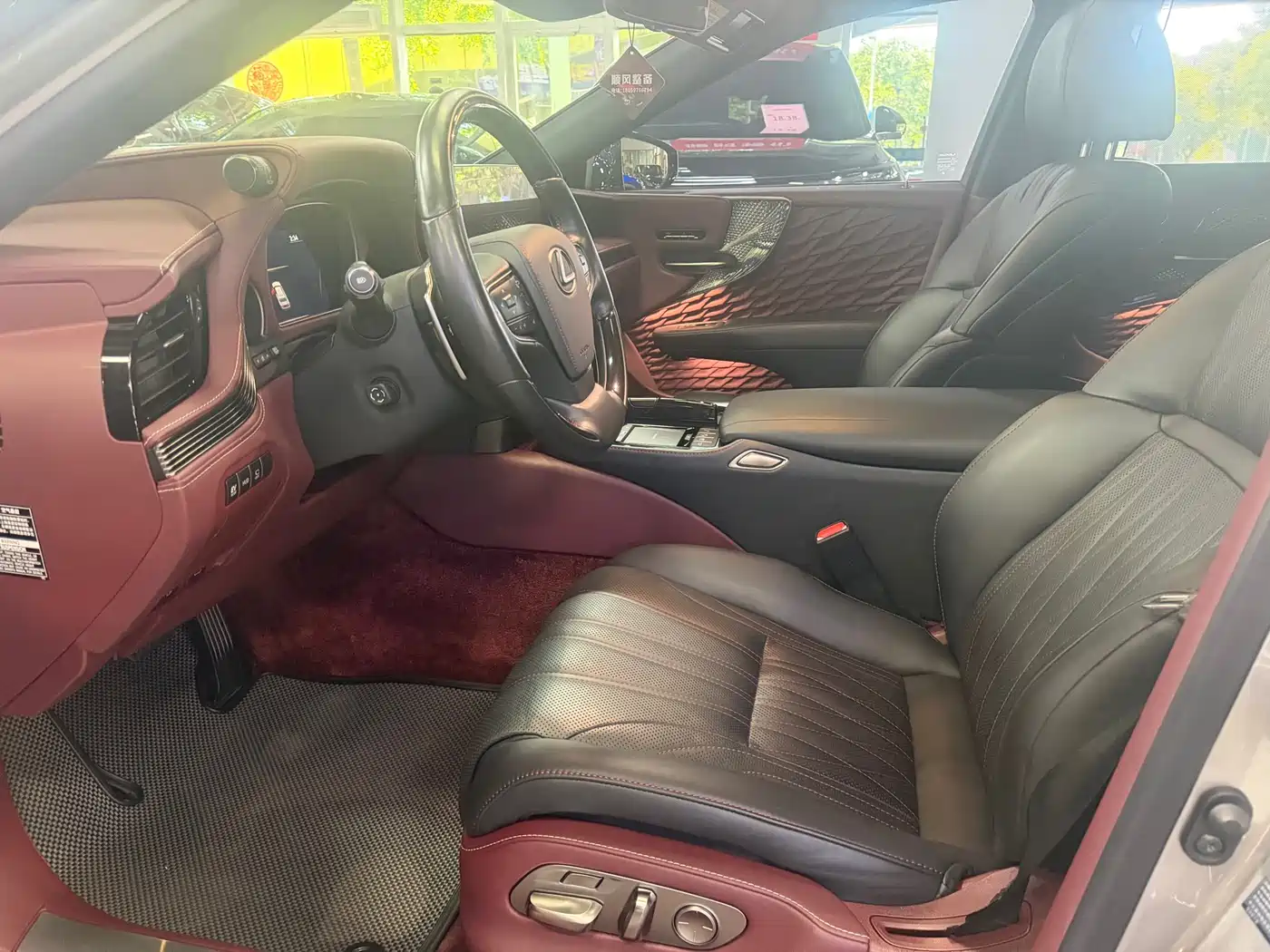 Lexus LS 2021 500h Executive Edition фото 5