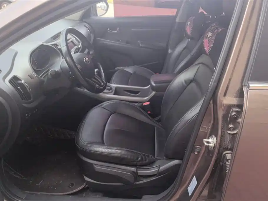 Kia Sportage 2015 2.0L Automatic 2WD GLS фото 9