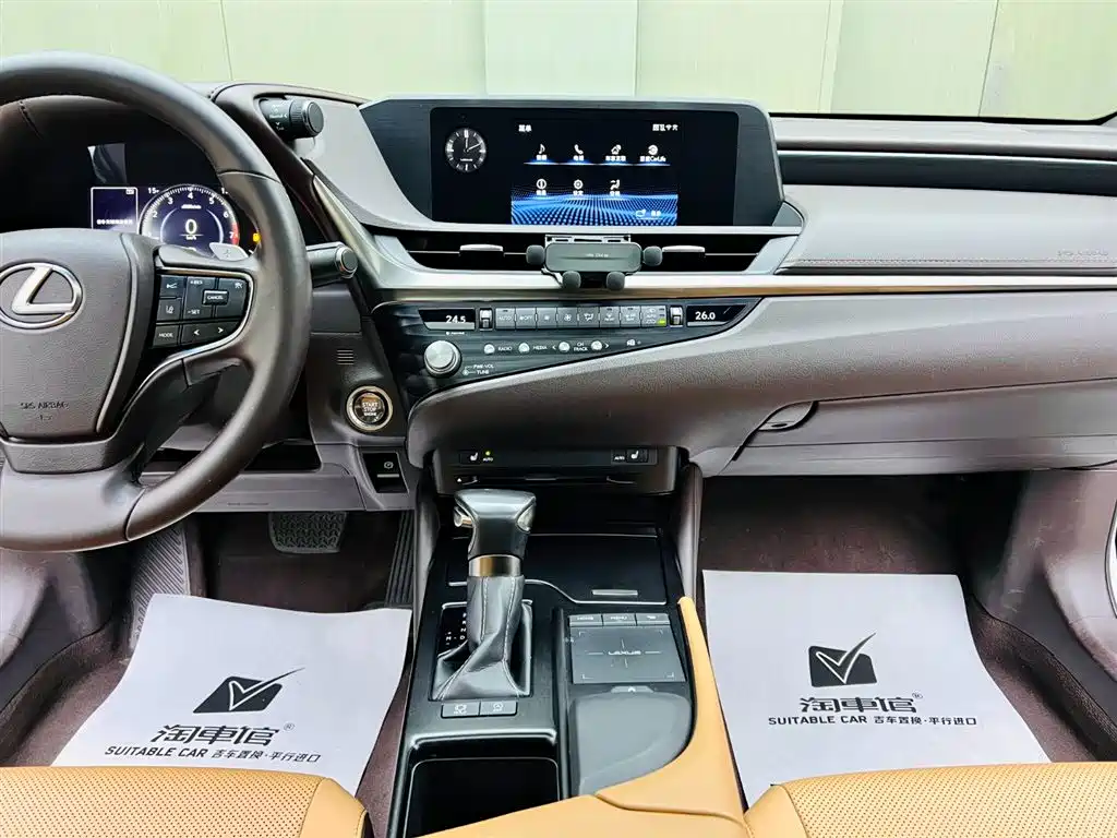 Lexus ES 2020 200 Excellence фото 12