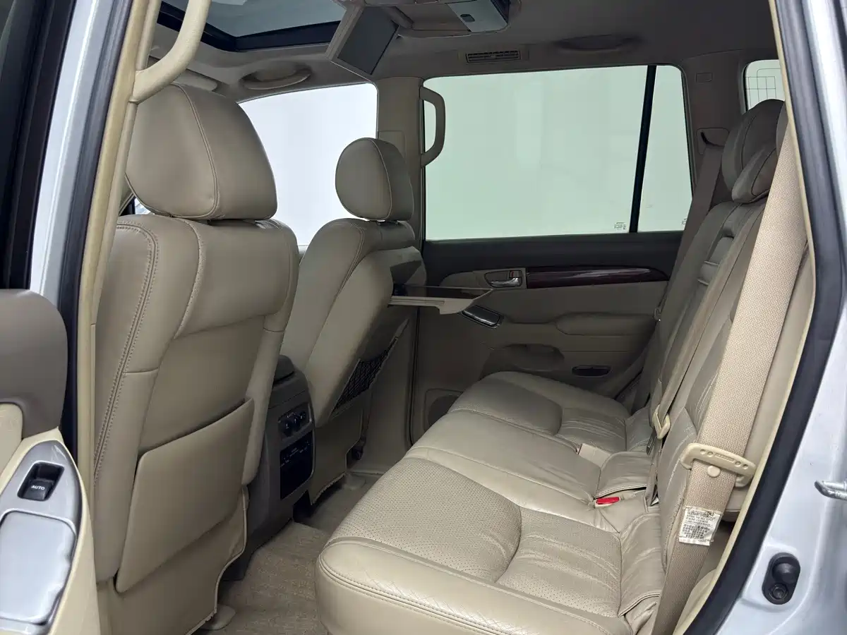 Фото 8 - Toyota Prado