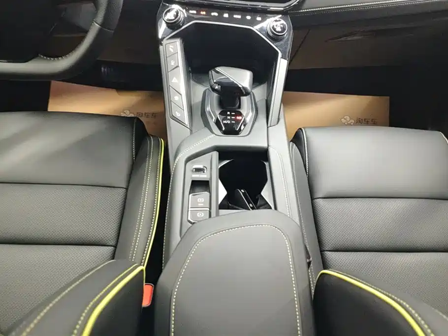 Lynk & Co 06 2023 Remix 1.5T Power Halo фото 16