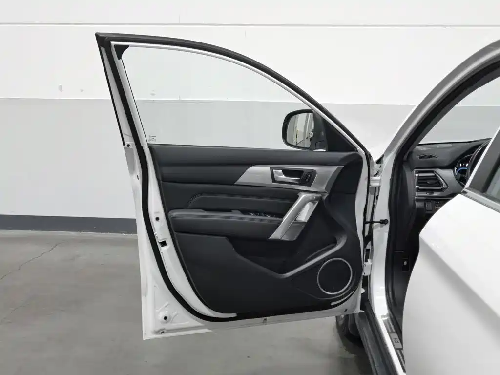Фото 8 - Haval H2