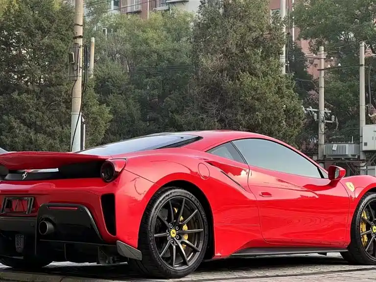 Ferrari 488 2019 2018 488 Pista