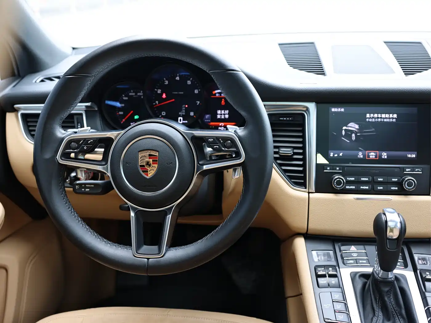 Porsche Macan 2017 Macan 2.0T фото 16