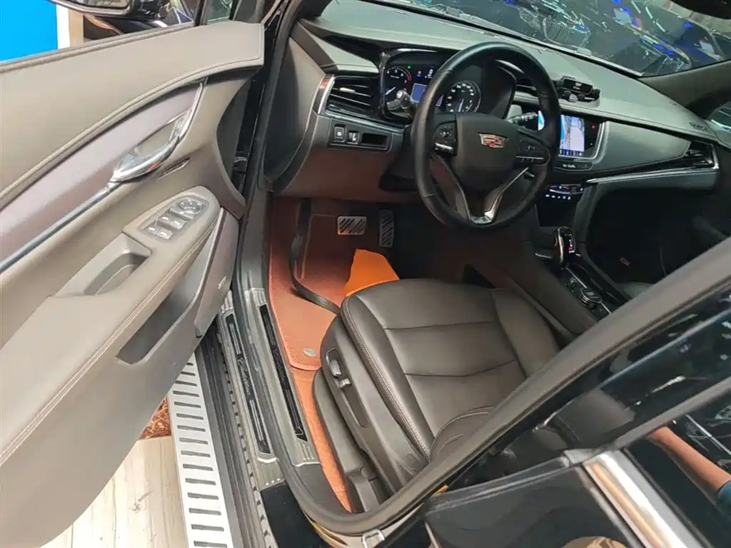 Cadillac XT6 2022 2.0T 7-Seater 4WD Trend Edition фото 16