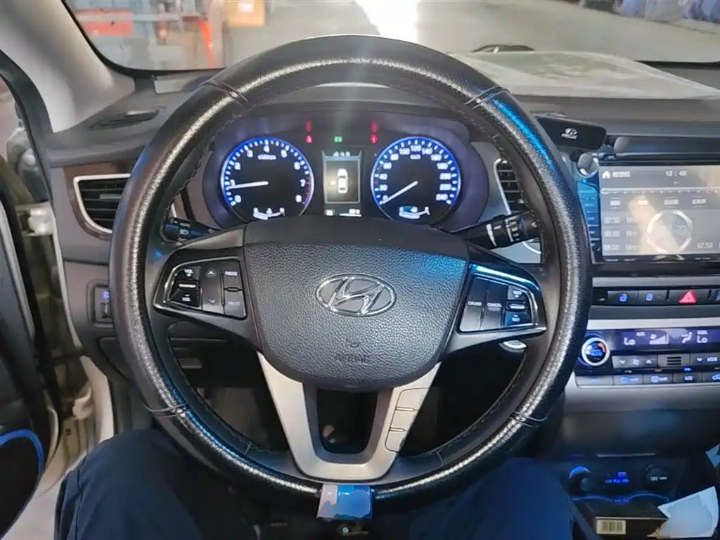 Hyundai Mistra 2014 1.8L Auto Premium DLX фото 11