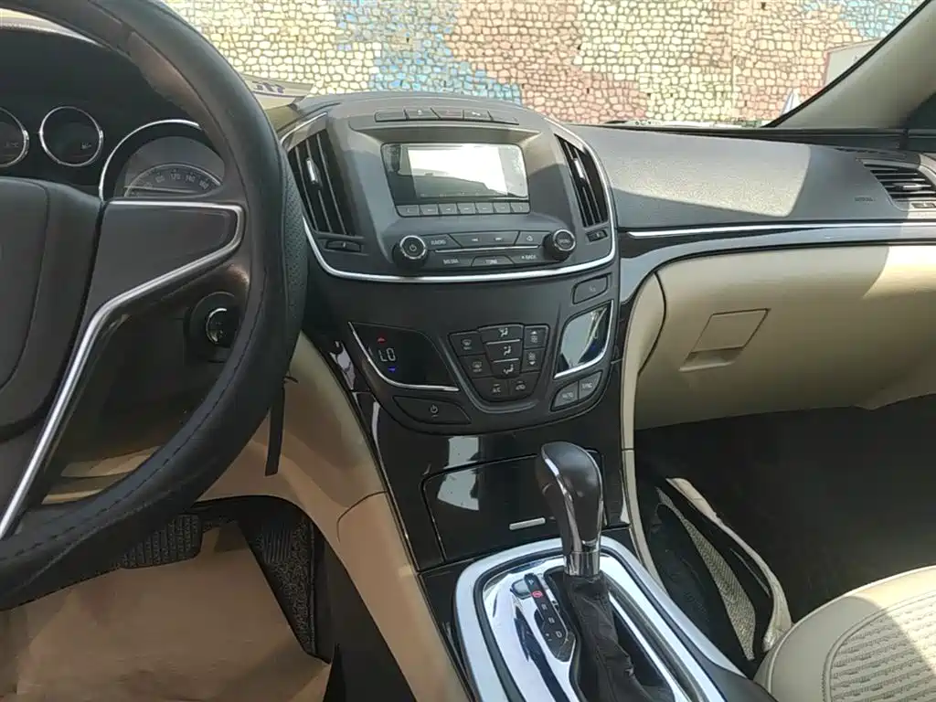 Buick Regal 2015 2.0L Leading Fashion Model фото 13