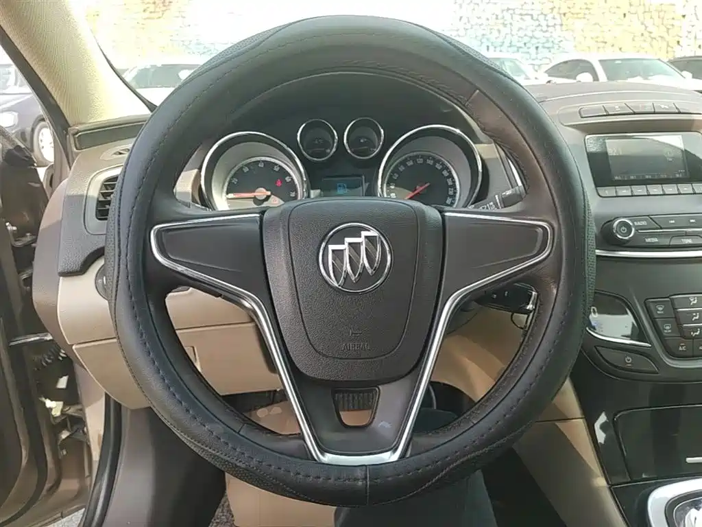 Buick Regal 2015 2.0L Leading Fashion Model фото 11