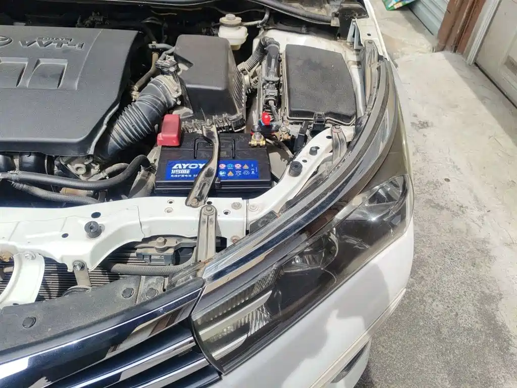 Toyota Corolla 2014 1.6L CVT GL фото 24