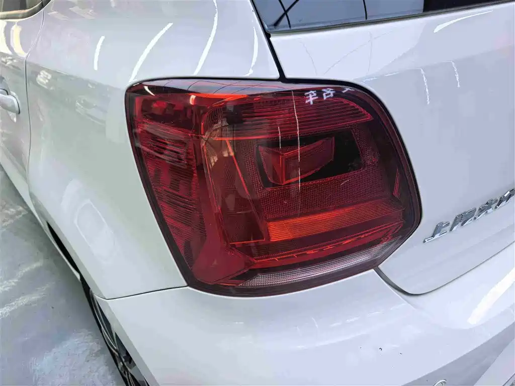 Volkswagen Polo 2018 1.5L Auto Safe Drive фото 10