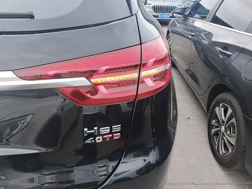 Hongqi HS5 2022 2.0T Smart Connect Joy Edition фото 8