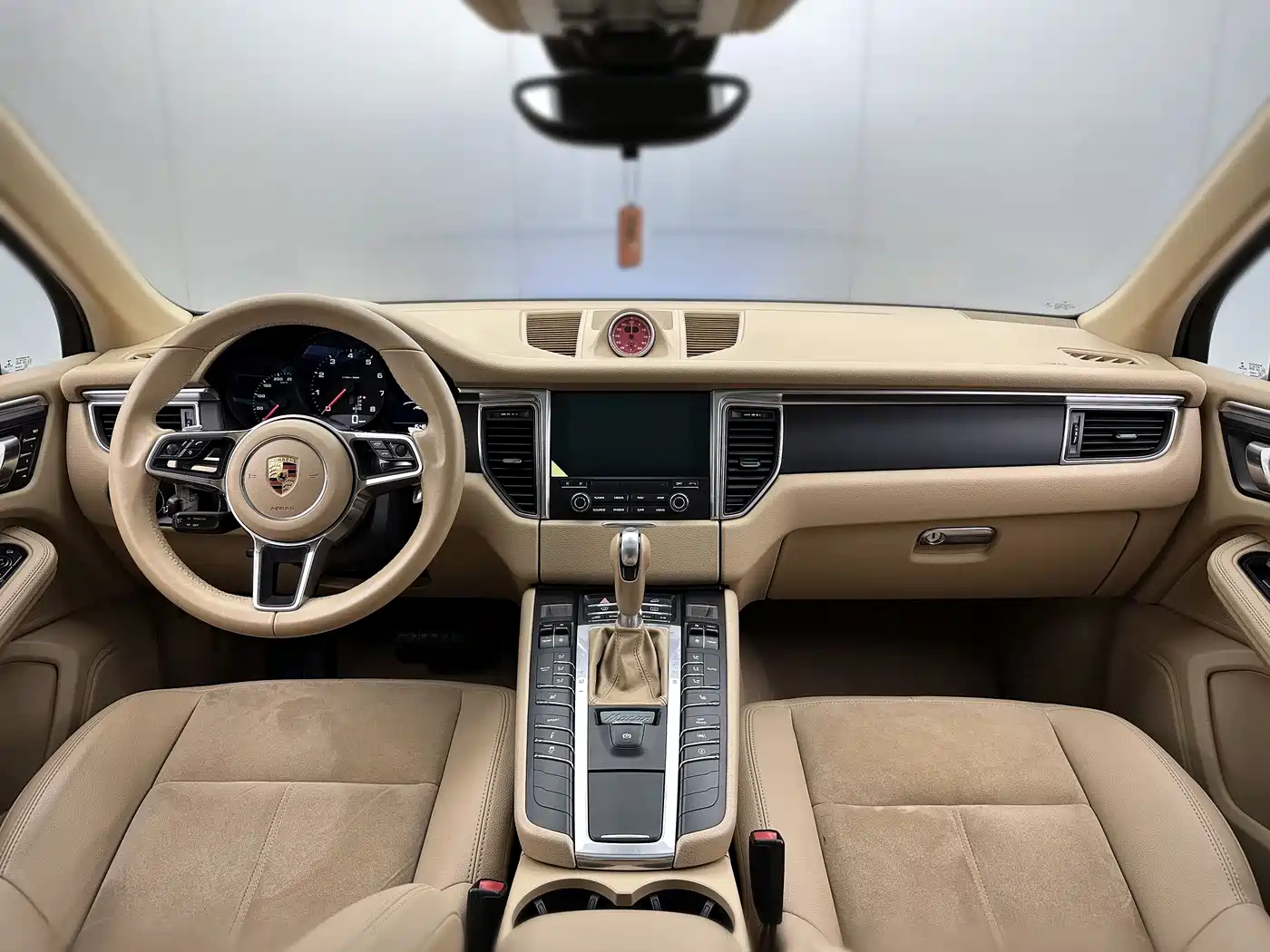 Porsche Macan 2017 Macan 2.0T фото 19