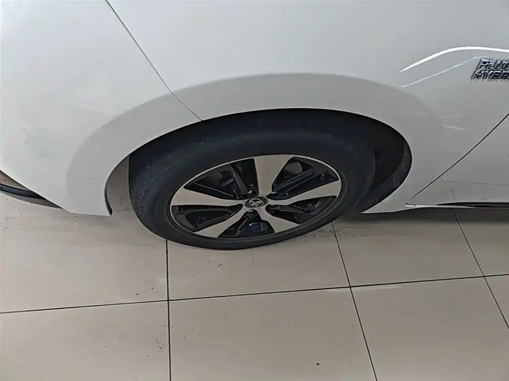 Toyota Levin Twin Engine E+ 2019 1.8PH V E-CVT Luxury Edition фото 23