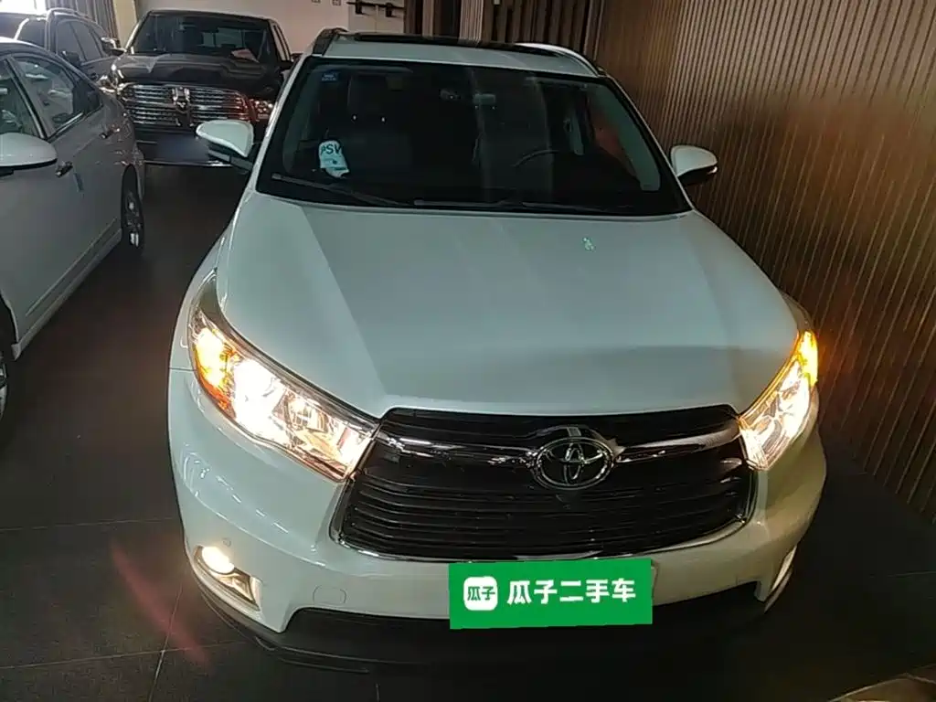 Toyota Highlander 2015 2.0T AWD Luxury Edition 7-seater фото 3