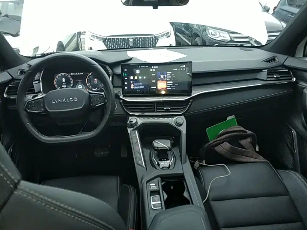Lynk & Co 06 2023 Remix 1.5T Power Pro фото 10