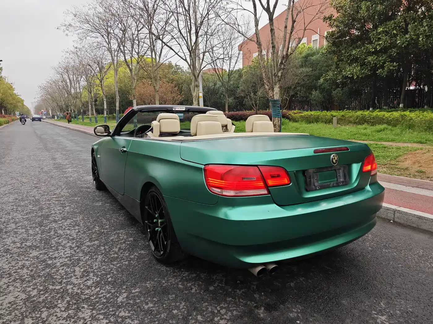 BMW 3 Series (Import) 2009 Model 330i Convertible фото 5