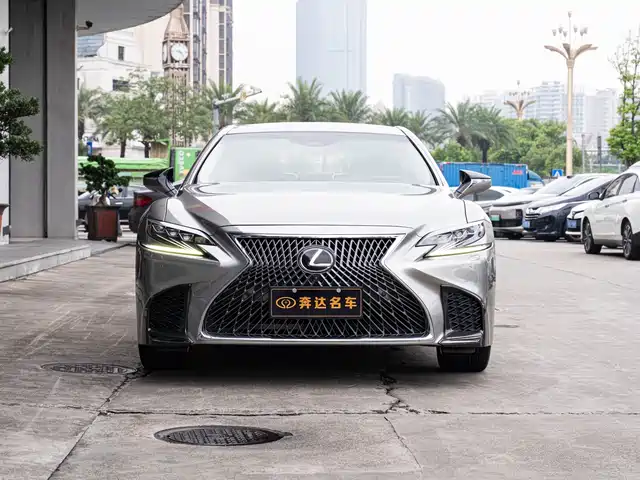 Lexus LS 2018 350 Luxury Edition China V — фото 2