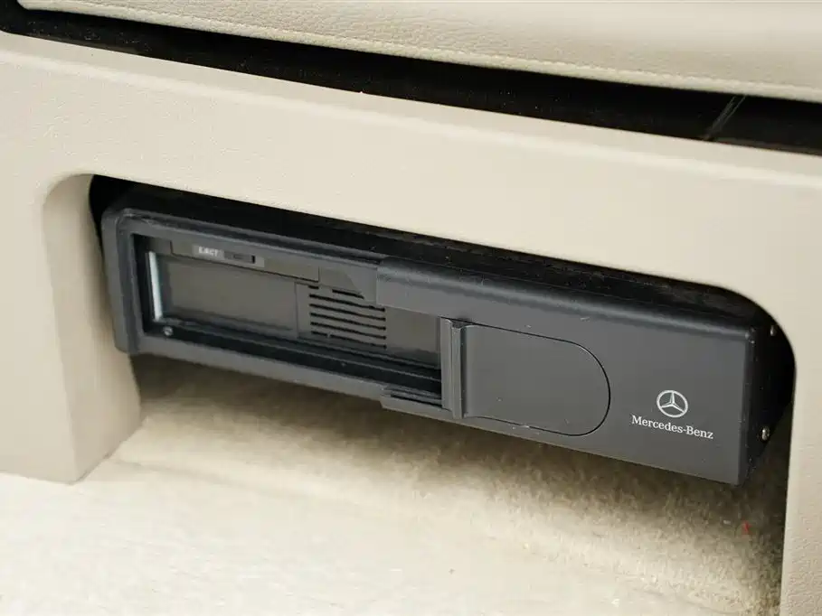 Mercedes-Benz Viano 2013 3.5L Haochi Edition фото 27