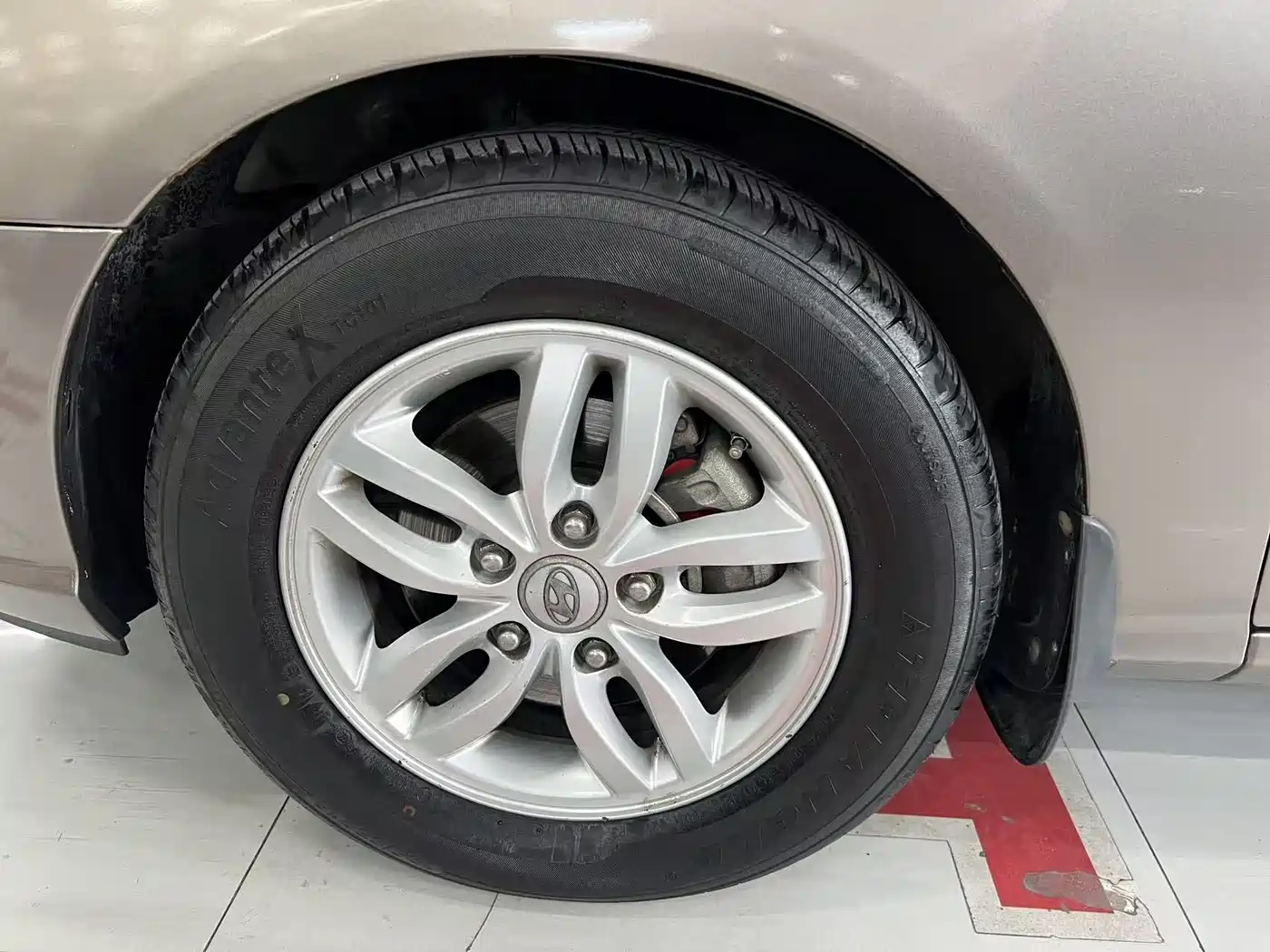 Hyundai Elantra 2011 1.6L Automatic Comfort фото 15