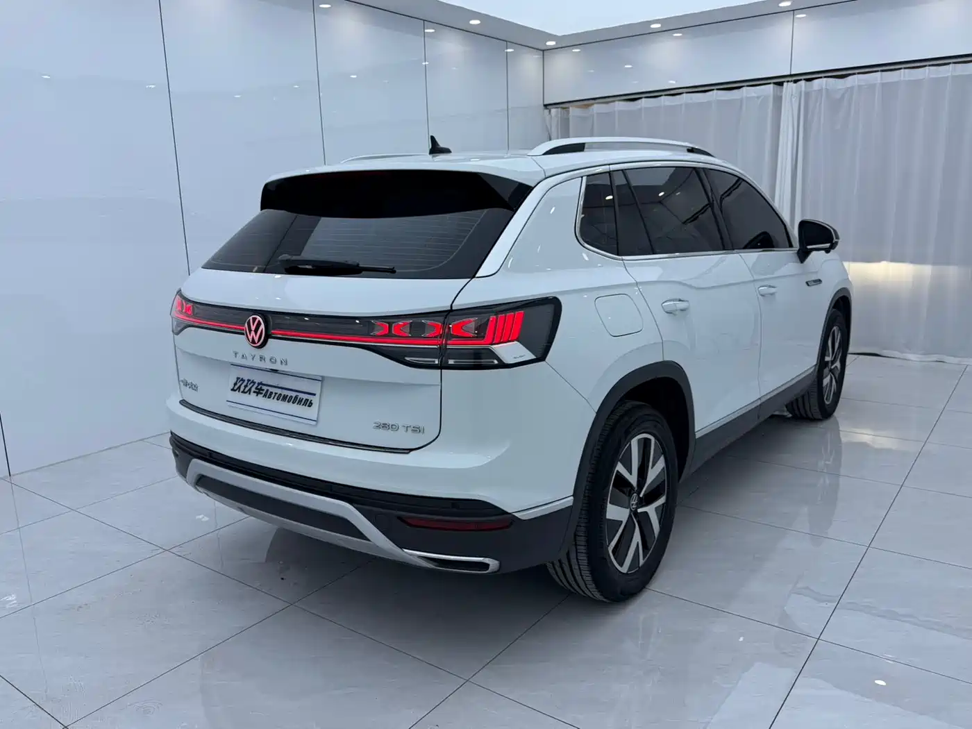 Volkswagen Tayron 2023 280TSI 2WD Luxury Plus Advanced Edition фото 4