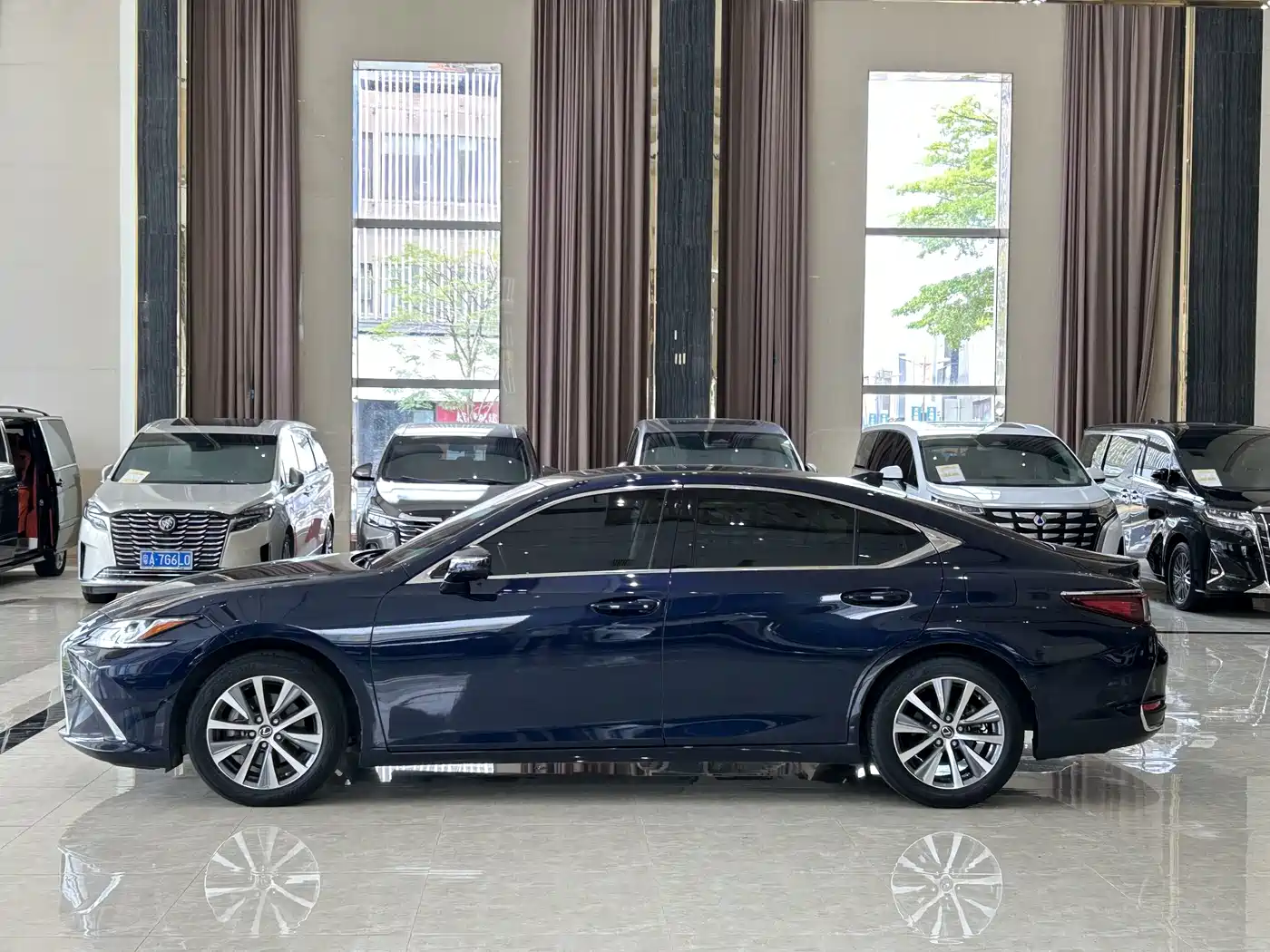 Lexus ES 2020 200 Excellence фото 4