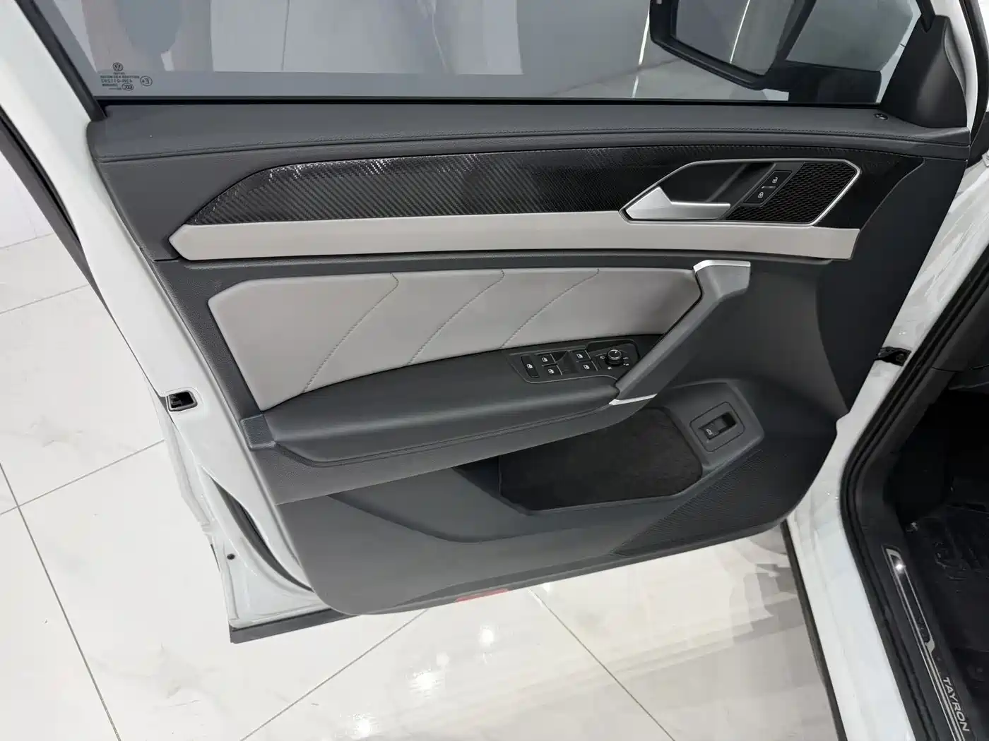 Volkswagen Tayron 2023 280TSI 2WD Luxury Plus Advanced Edition фото 8