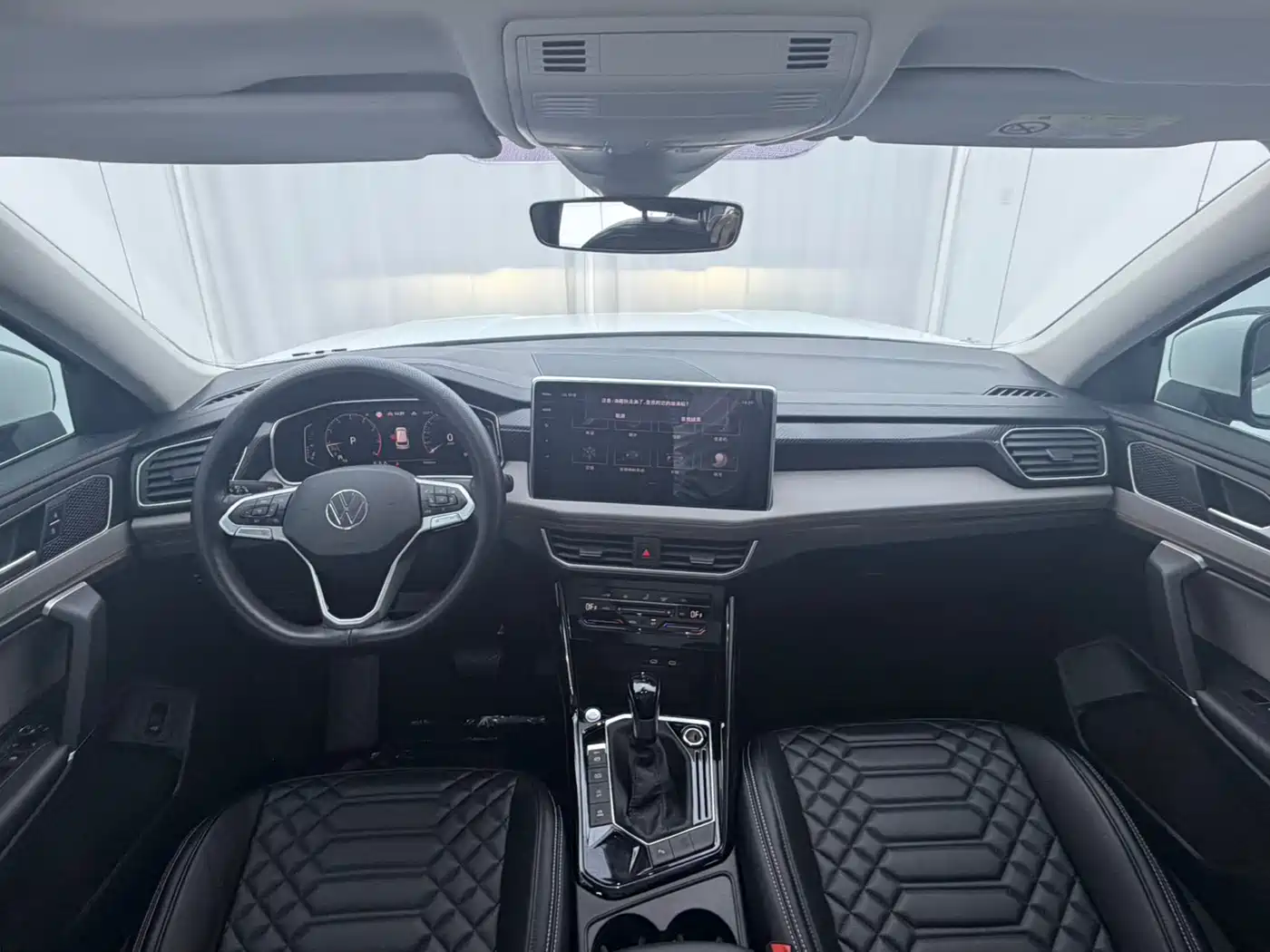 Volkswagen Tayron 2023 280TSI 2WD Luxury Plus Advanced Edition фото 16