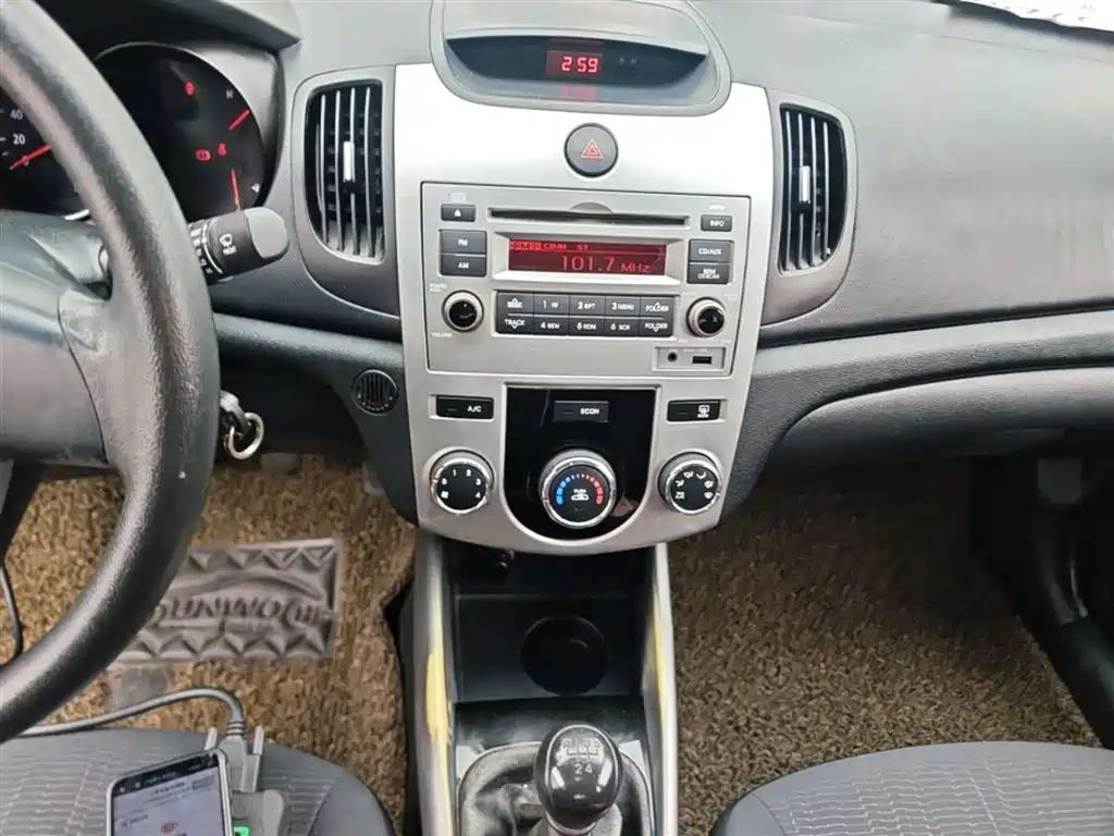 Kia Forte 2014 1.6L MT GL фото 13