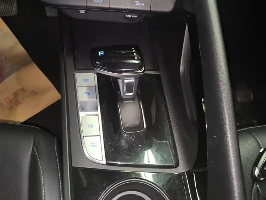 Hyundai Elantra 2023 1.5L CVT GLX Elite Edition фото 14